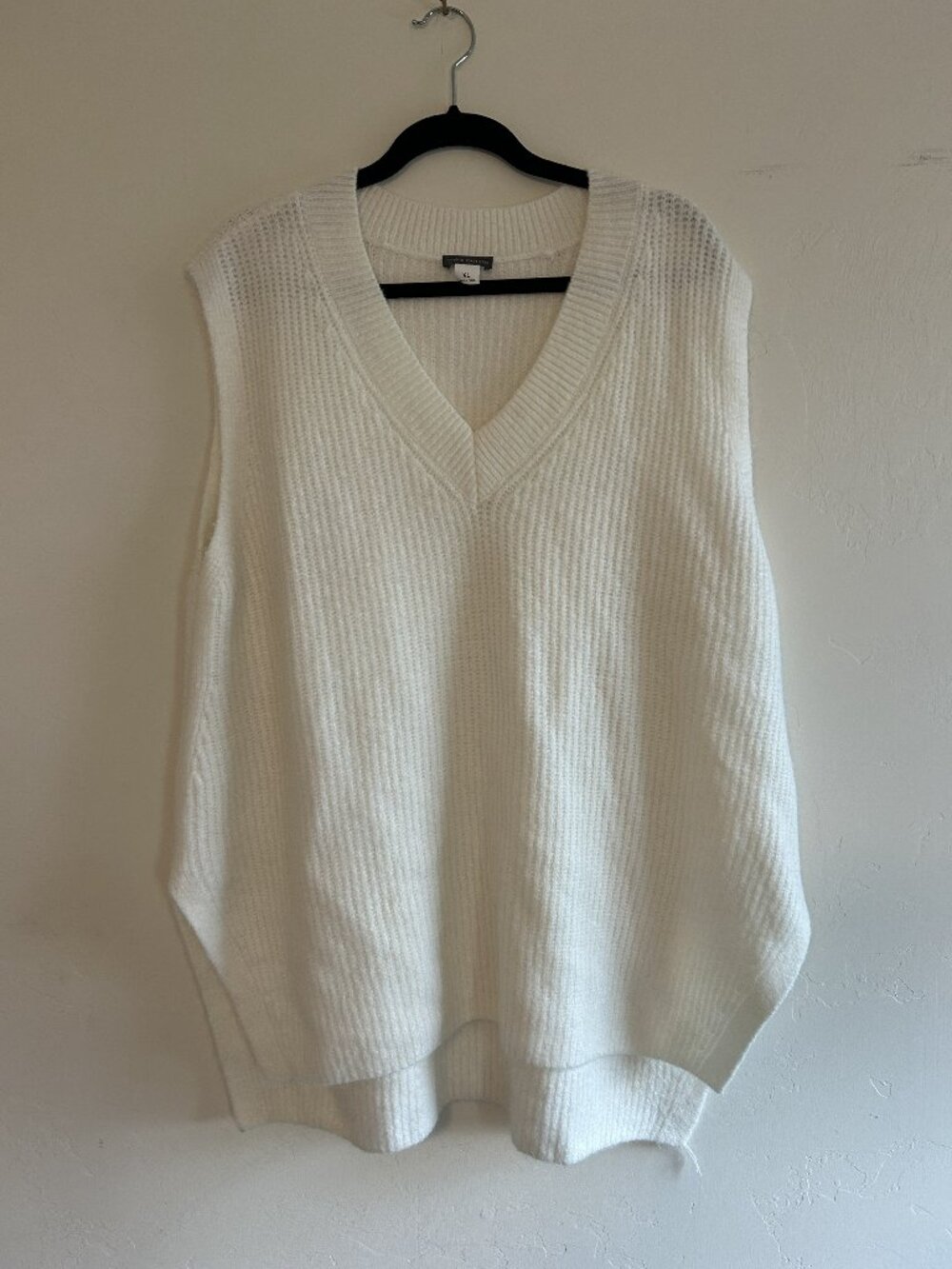 Vince Camuto Women's Size XL Off White Sleeveless Long Sweater Vest